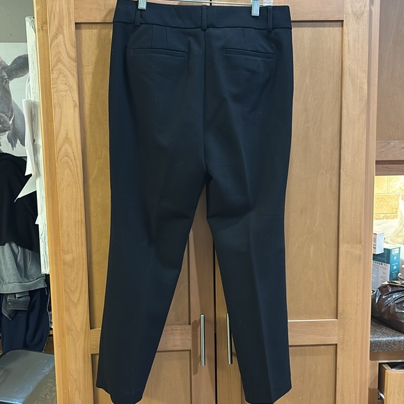 Size 6 Loft Dress Pants. Great condition. - Picture 3 of 4